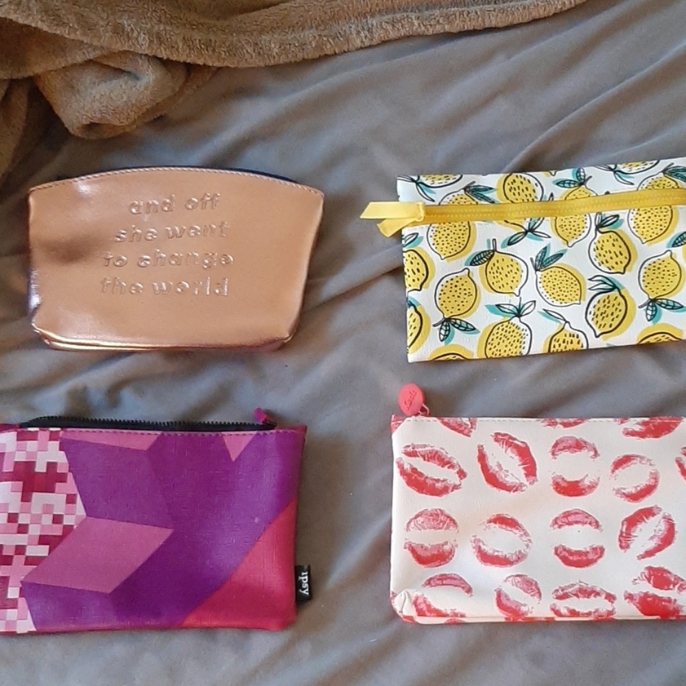 Ipsty make up bags